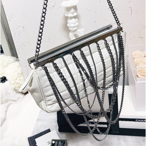 Authentic CHANEL 🦄🦄 Limited Edition RARE Multi Chain White Bag / Clutch - Picture 5 of 16